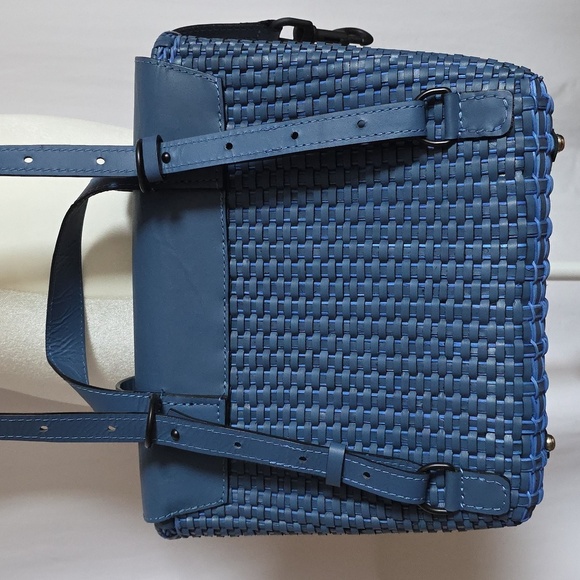 Heidi Carey Blue Woven Leather Freehand Bag. - Picture 4 of 16